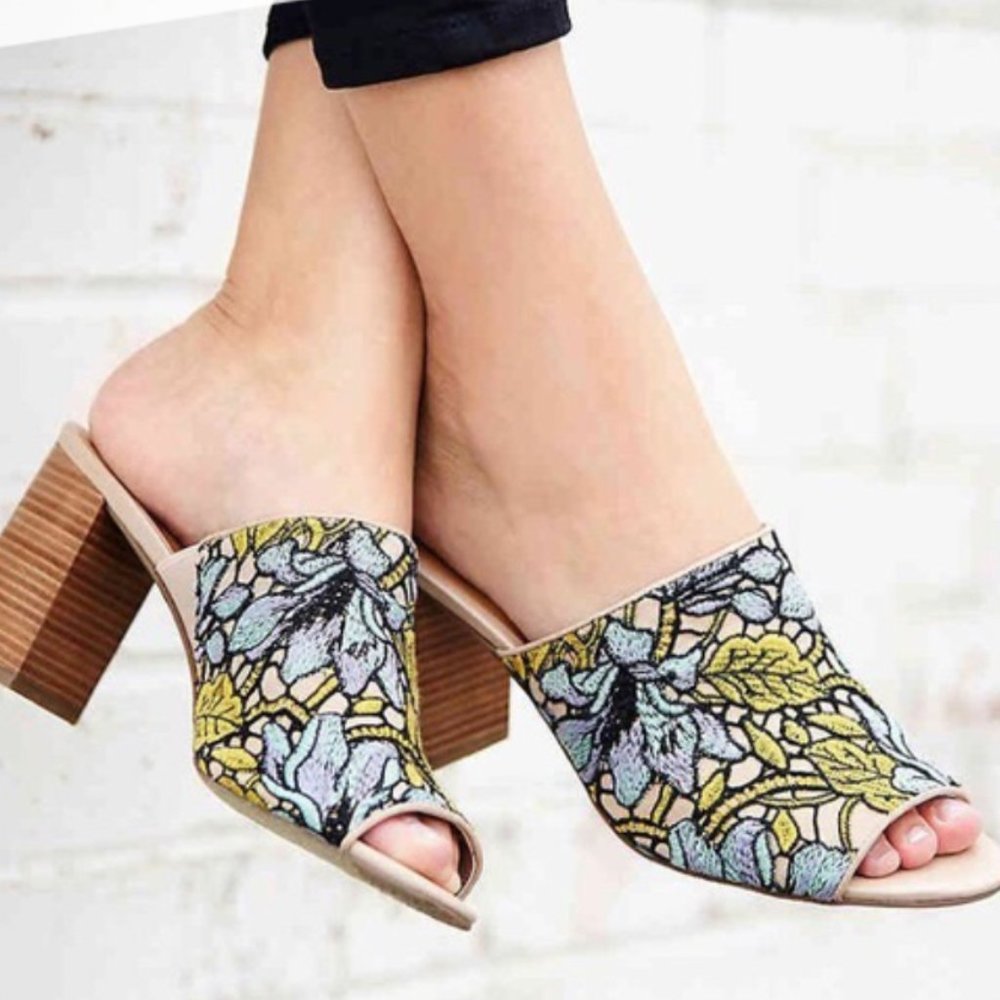 Crown Vintage Clara Embroidered Block Heel Mules-Never worn! Size 8.5